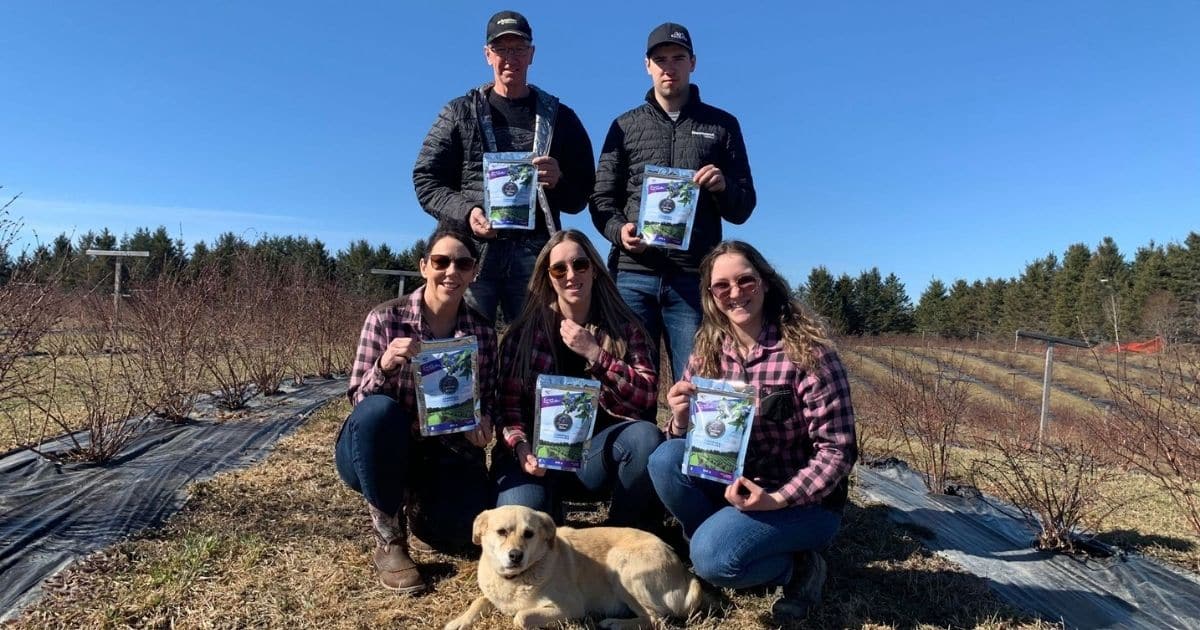 Camerise Milou, autocueillette de camerises biologiques et produits disponibles à l’année!